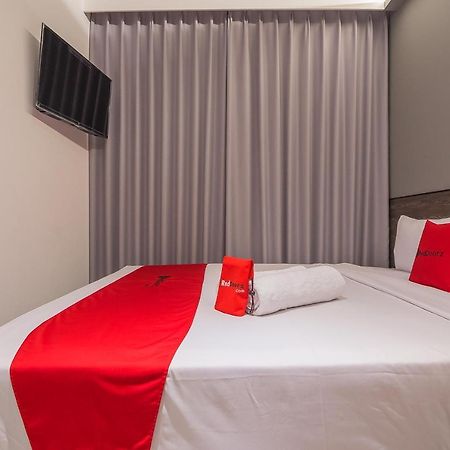 Reddoorz Near Taman Rejomulyo Hotel Semarang Exterior photo
