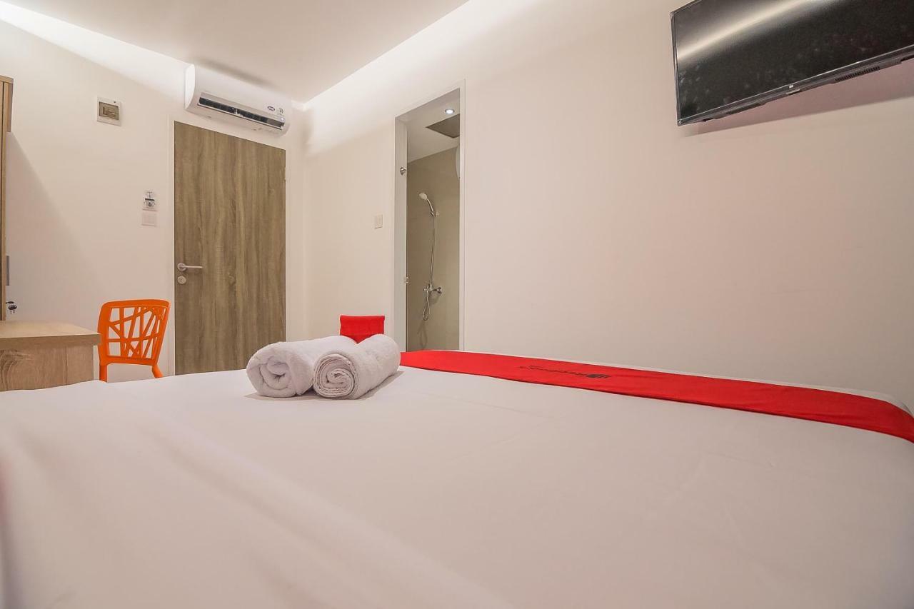 Reddoorz Near Taman Rejomulyo Hotel Semarang Exterior photo