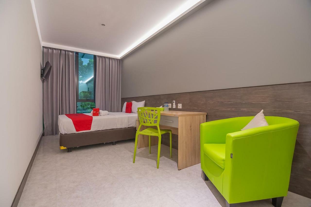 Reddoorz Near Taman Rejomulyo Hotel Semarang Exterior photo